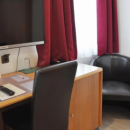 Alber מלון Marktl